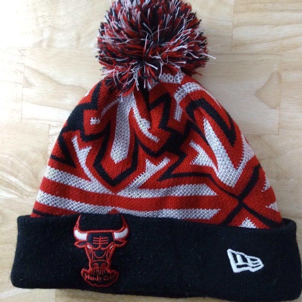 New Era Hardwood Classics Chicago Bulls Pom Beanie Winter Hat